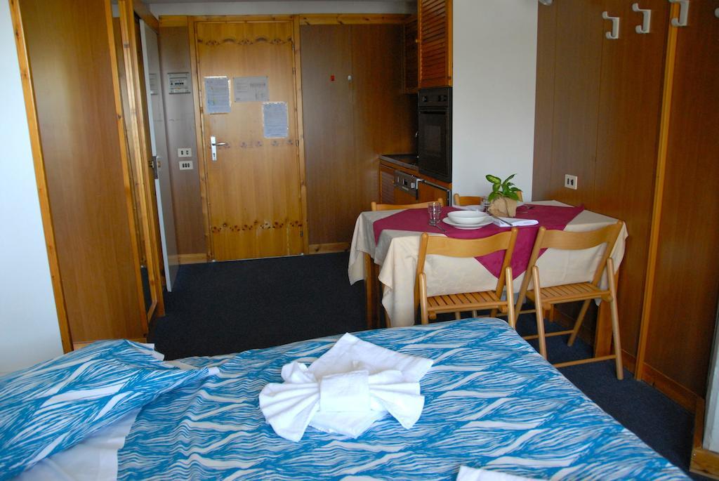 Residence Il Vigo Di Marilleva Room photo